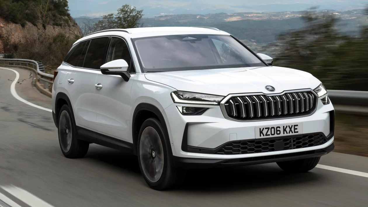 Skoda Kodiaq th&ecirc;m bản đặc biệt kỷ niệm 10 năm: Diện mạo c&aacute; t&iacute;nh hơn, nội thất 'xanh', động cơ hybrid, về Việt Nam dễ g&acirc;y ch&uacute; &yacute;- Ảnh 1.
