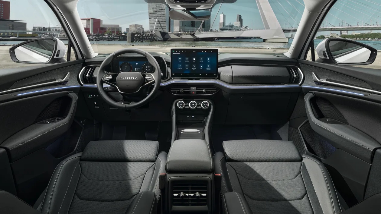 Skoda Kodiaq th&ecirc;m bản đặc biệt kỷ niệm 10 năm: Diện mạo c&aacute; t&iacute;nh hơn, nội thất 'xanh', động cơ hybrid, về Việt Nam dễ g&acirc;y ch&uacute; &yacute;- Ảnh 2.