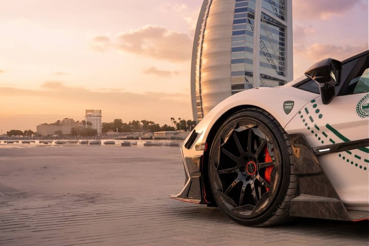 Mansory tặng cảnh s&aacute;t Dubai si&ecirc;u xe Lamborghini Revuelto độ cực hiếm- Ảnh 4.