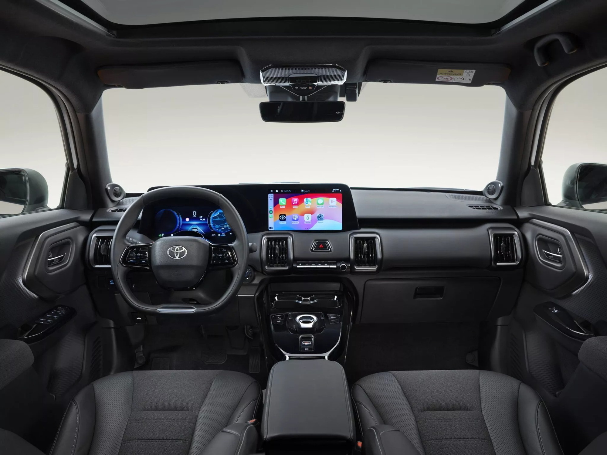 Toyota sắp ra mắt xe điện mới sát Việt Nam ngay tháng sau: Nhỏ hơn Yaris Cross, đi gần 500km/lần sạc, giá quy đổi dự kiến dưới 1 tỷ đồng- Ảnh 4. Toyota sắp ra mắt xe điện mới sát Việt Nam ngay tháng sau: Nhỏ hơn Yaris Cross, đi gần 500km/lần sạc, giá quy đổi dự kiến dưới 1 tỷ đồng- Ảnh 4.