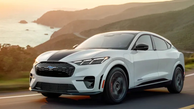 Ford 'tính tiền' chủ xe Mustang Mach-E gần 13 triệu đồng nếu muốn có cốp trước: Khách hàng Việt Nam có thể cũng bị ảnh hưởng- Ảnh 4. Ford 'tính tiền' chủ xe Mustang Mach-E gần 13 triệu đồng nếu muốn có cốp trước: Khách hàng Việt Nam có thể cũng bị ảnh hưởng- Ảnh 4.