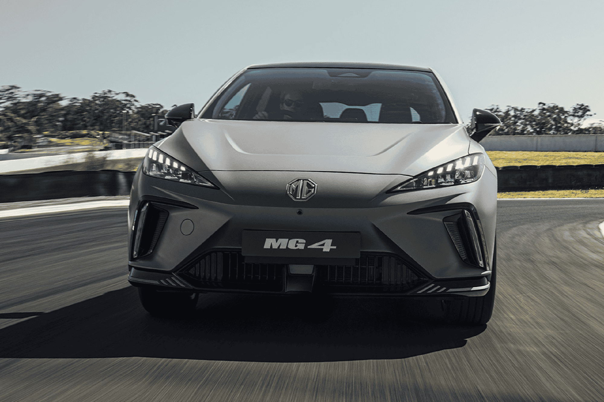 MG4 2026 chốt lịch ra mắt: Thay đổi lớn ở khoang lái, giữ chất thể thao, tham vọng thống trị phân khúc hatchback điện- Ảnh 3. MG4 2026 chốt lịch ra mắt: Thay đổi lớn ở khoang lái, giữ chất thể thao, tham vọng thống trị phân khúc hatchback điện- Ảnh 3.