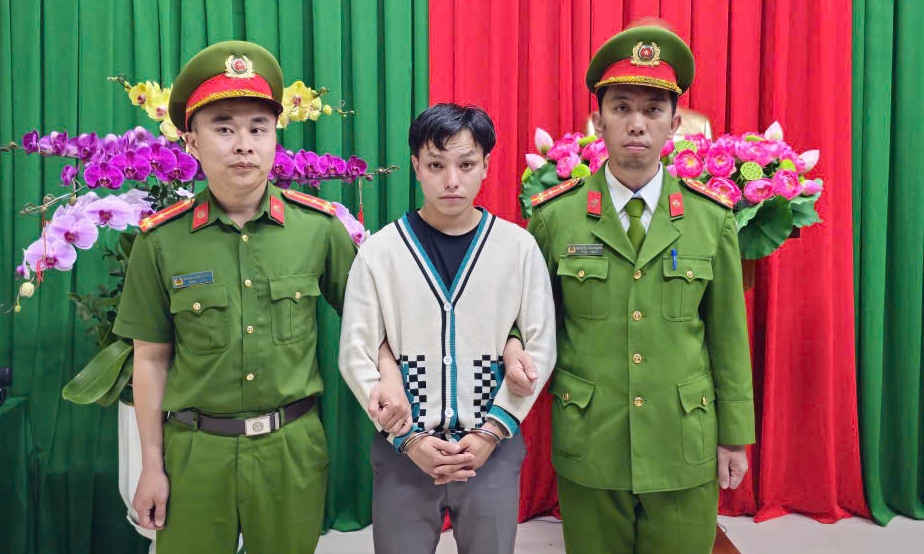 Kết quả kiểm tra nồng độ cồn tài xế "đại náo" trước Bến xe liên tỉnh Đà Lạt- Ảnh 2. Kết quả kiểm tra nồng độ cồn tài xế "đại náo" trước Bến xe liên tỉnh Đà Lạt- Ảnh 2.