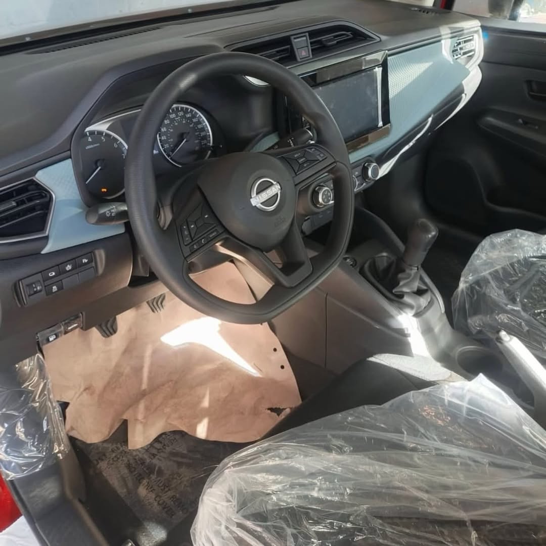 Nissan Almera 2026 lần đầu lộ rõ nét nội thất với màn hình khủng, loa Bose, chất hơn hẳn Vios, City- Ảnh 3. Nissan Almera 2026 lần đầu lộ rõ nét nội thất với màn hình khủng, loa Bose, chất hơn hẳn Vios, City- Ảnh 3.