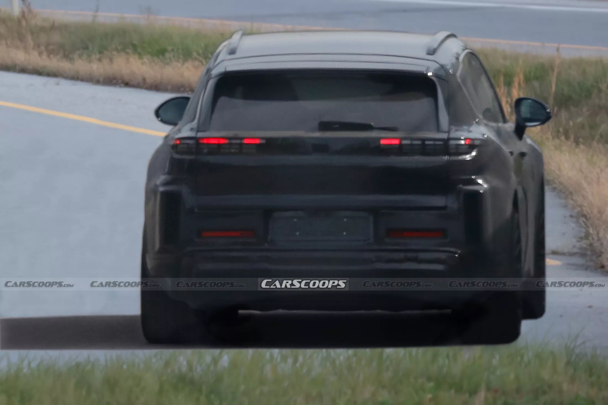 Porsche K1 lộ diện: Xe 7 chỗ tr&ecirc;n cả Cayenne, giữ lại động cơ V8 tăng &aacute;p k&eacute;p để đối đầu Mercedes-Benz GLS- Ảnh 4.