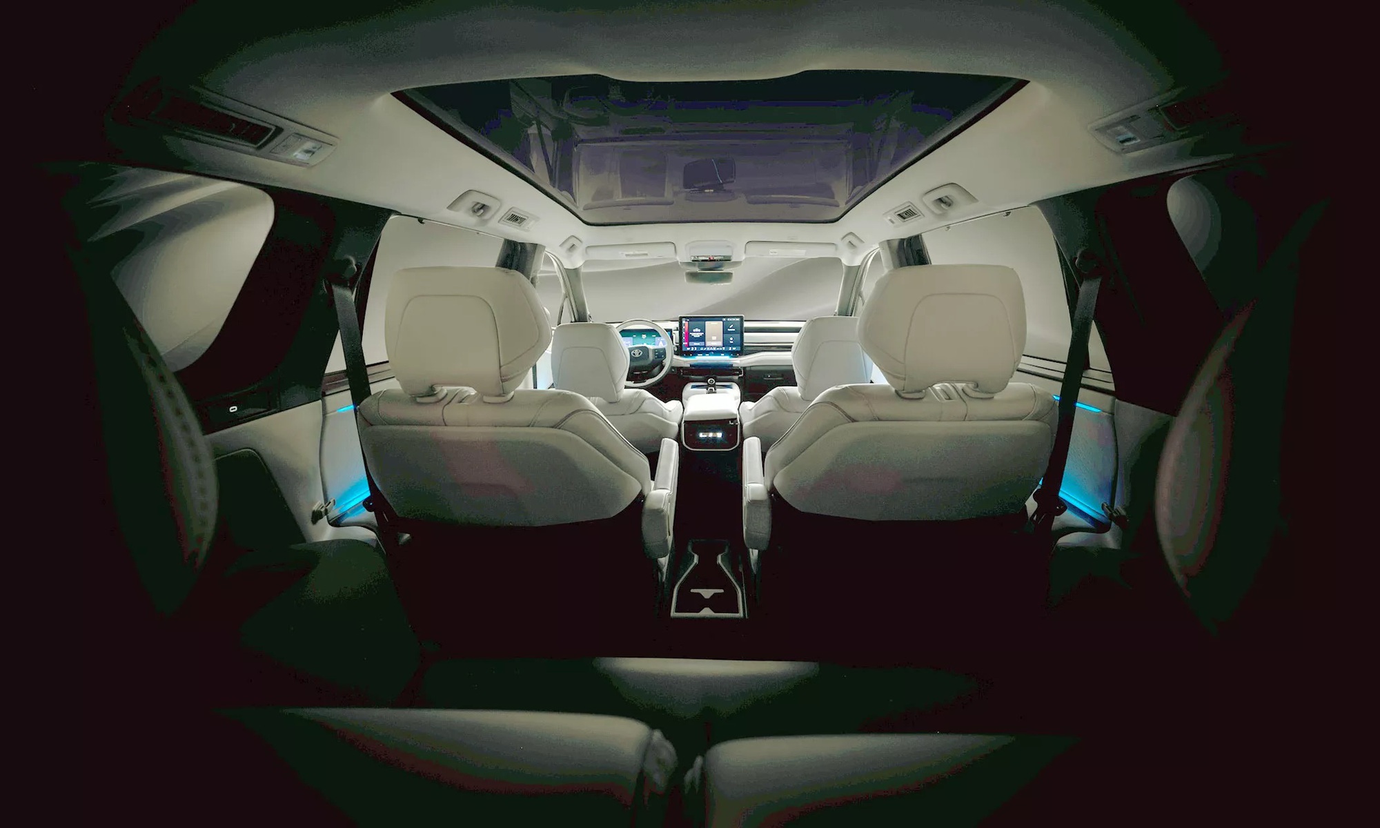 Nội thất SUV mới thay Highlander: Che logo dễ nhầm xe Hàn