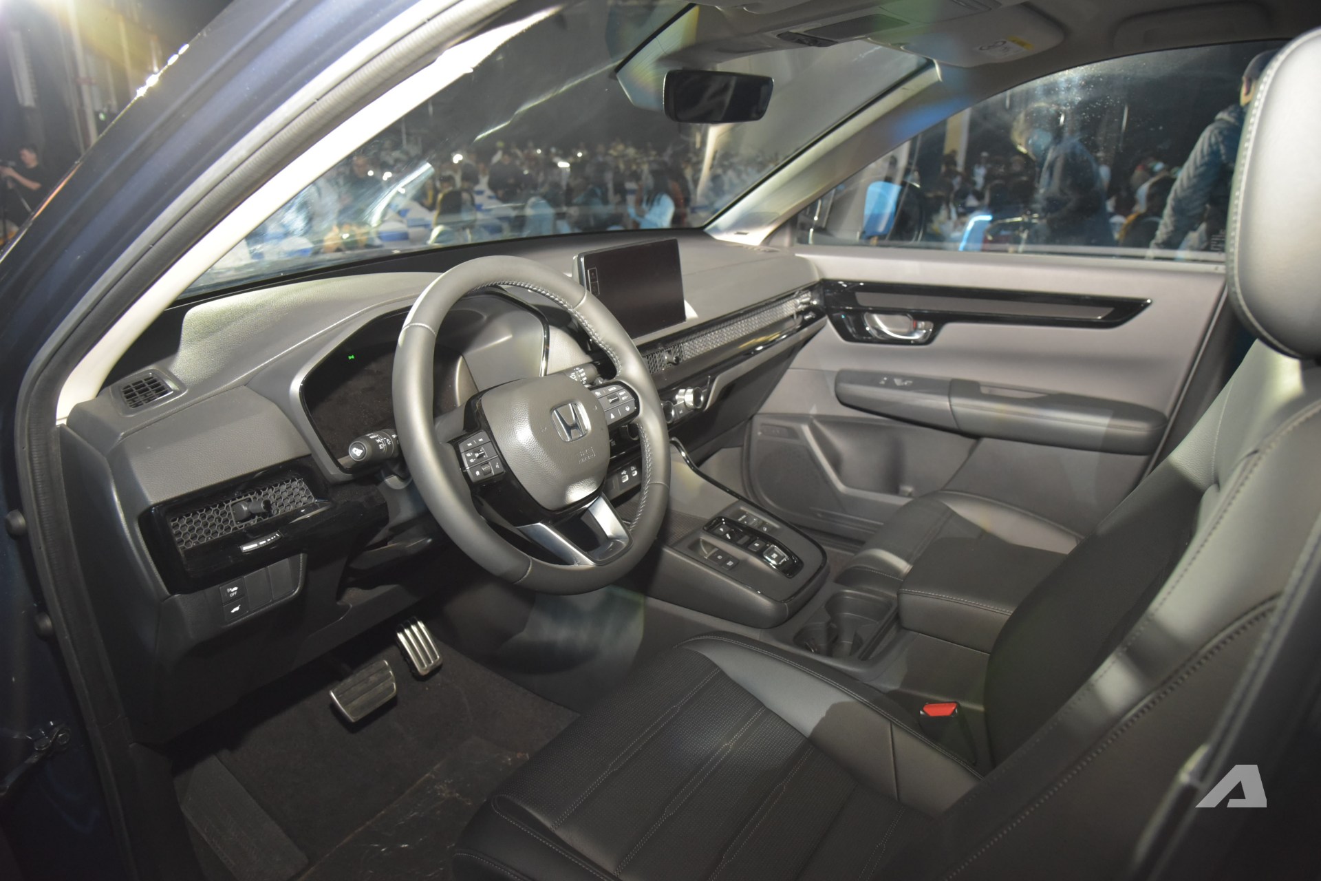 CR-V hybrid chuyển lắp r&aacute;p: Gi&aacute; cao nhưng cần thứ 'tạo ra ham muốn' để người d&ugrave;ng kh&ocirc;ng phải nh&igrave;n sang CX-5, Tucson?- Ảnh 7.