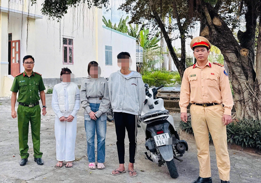 Thiếu nữ 14 tuổi l&aacute;i xe m&aacute;y, quay clip đăng Facebook, phụ huynh bị phạt nặng- Ảnh 2.