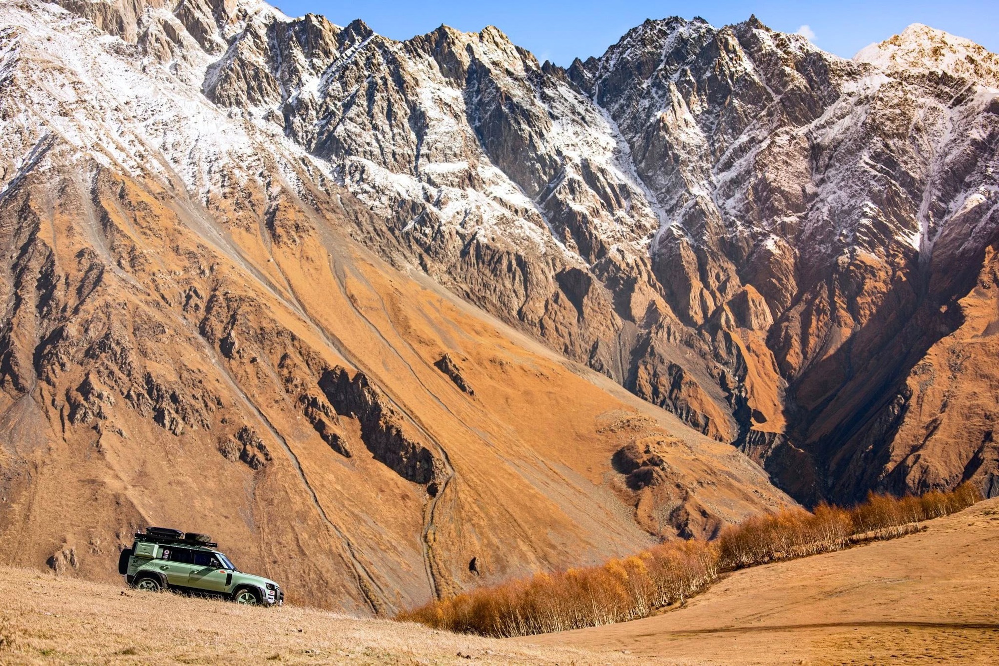 Defender biển Việt Nam và hành trình rong ruổi khắp châu Á: Gần 60.000km, hơn 150 ngày "đi bụi" để thấy thế giới không như lời đồn- Ảnh 7. Defender biển Việt Nam và hành trình rong ruổi khắp châu Á: Gần 60.000km, hơn 150 ngày "đi bụi" để thấy thế giới không như lời đồn- Ảnh 7.