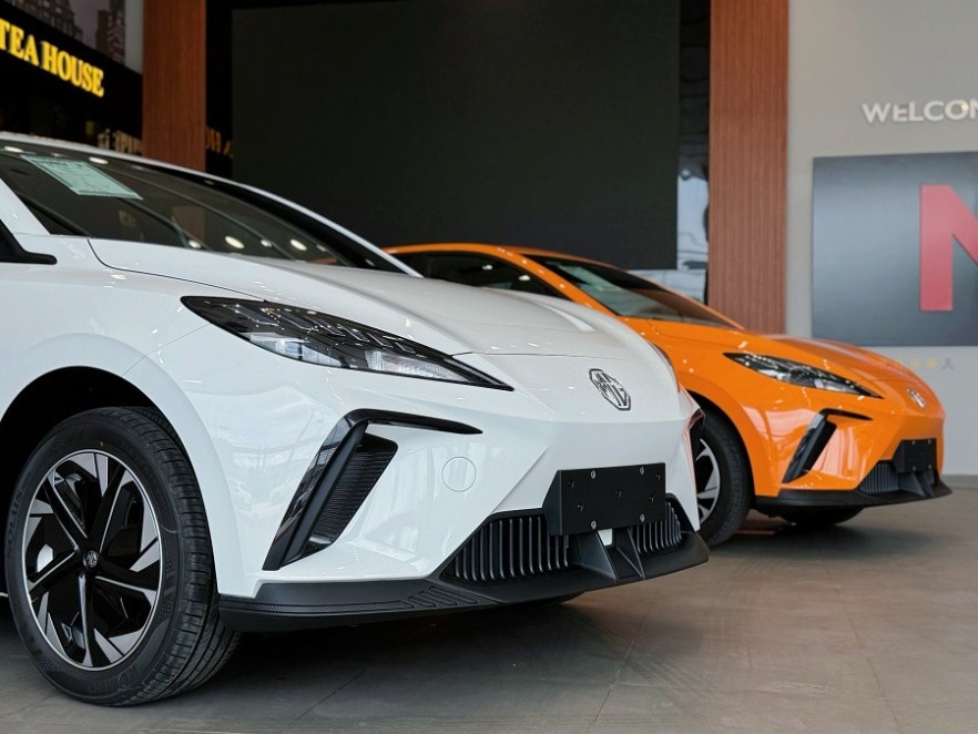 Đại l&yacute; xả kho MG4, giảm sốc kỷ lục 328 triệu đồng: Gi&aacute; thực tế chỉ 620 triệu, rẻ ngang Kia Sonet, đấu Mitsubishi Xforce- Ảnh 4.