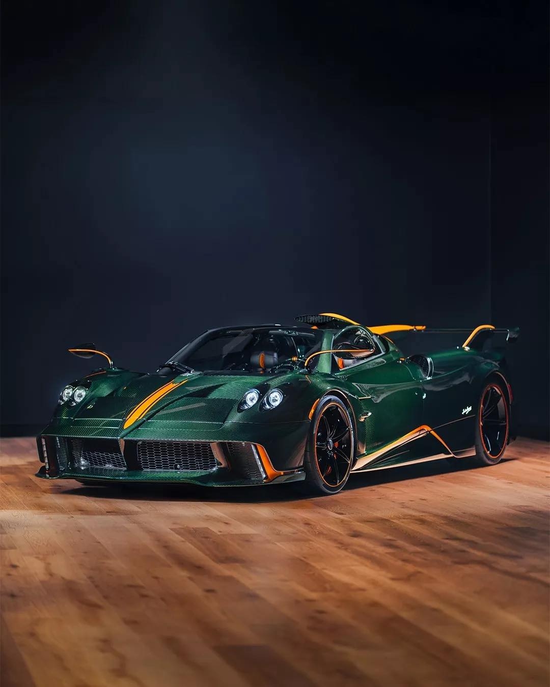 Pagani Huayra 70 Trionfo ra mắt giới hạn chỉ 3 chiếc trên toàn thế giới
