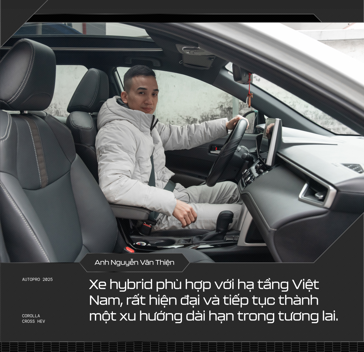 D&ugrave;ng &lsquo;Mẹc&rsquo; 10 năm rồi chốt Toyota Corolla Cross HEV, chủ xe chia sẻ: &lsquo;Nu&ocirc;i nhẹ đầu, hơn th&aacute;ng kh&ocirc;ng phải đổ xăng, l&agrave;nh v&agrave; rẻ gần như&hellip; xe m&aacute;y&rsquo;- Ảnh 18.