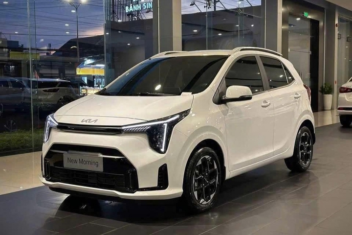 Xe điện &aacute;p đảo tầm gi&aacute; dưới 500 triệu, xe xăng hạng A khủng hoảng- Ảnh 2.