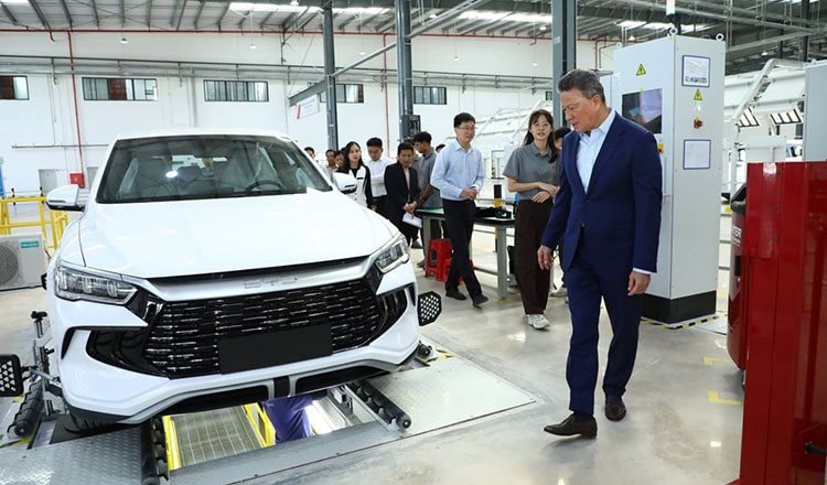 Campuchia l&agrave;m được điều chưa từng c&oacute; trong lịch sử c&ocirc;ng nghiệp nhờ Trung Quốc- Ảnh 1.