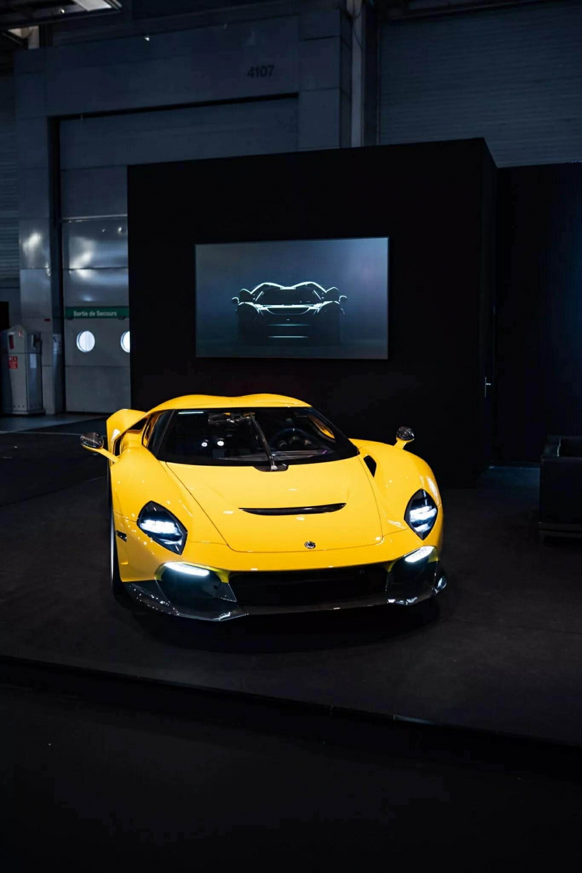 Si&ecirc;u xe Capricorn 01 Zagato 2026 ra mắt tại Ph&aacute;p, sản xuất giới hạn 19 chiếc- Ảnh 5.