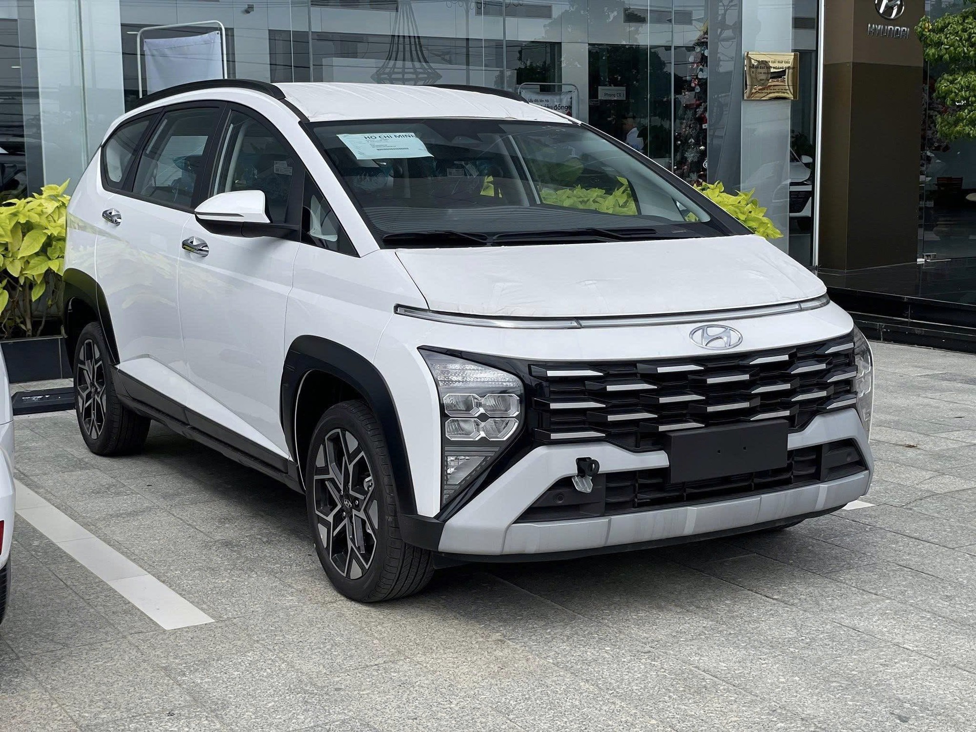 Hyundai Stargazer 2026 nhận cọc tại đại l&yacute;, dễ ra mắt sau Tết: Thiết kế bắt mắt hơn cạnh tranh Xpander, bản cũ dọn kho khuyến m&atilde;i gần 100 triệu đồng- Ảnh 9.