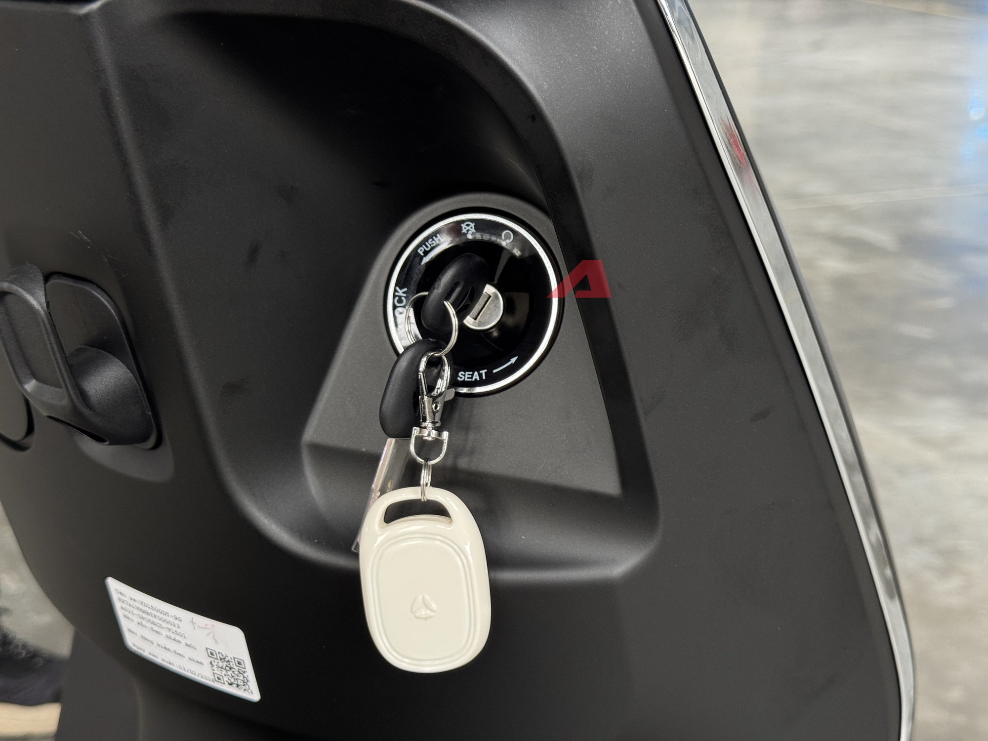 Yadea Osta chốt giá cao nhất 31,99 triệu đồng: Nhiều công nghệ giống ô tô, 'phượt' Hà Nội - Hạ Long không cần sạc- Ảnh 15. Yadea Osta chốt giá cao nhất 31,99 triệu đồng: Nhiều công nghệ giống ô tô, 'phượt' Hà Nội - Hạ Long không cần sạc- Ảnh 15.