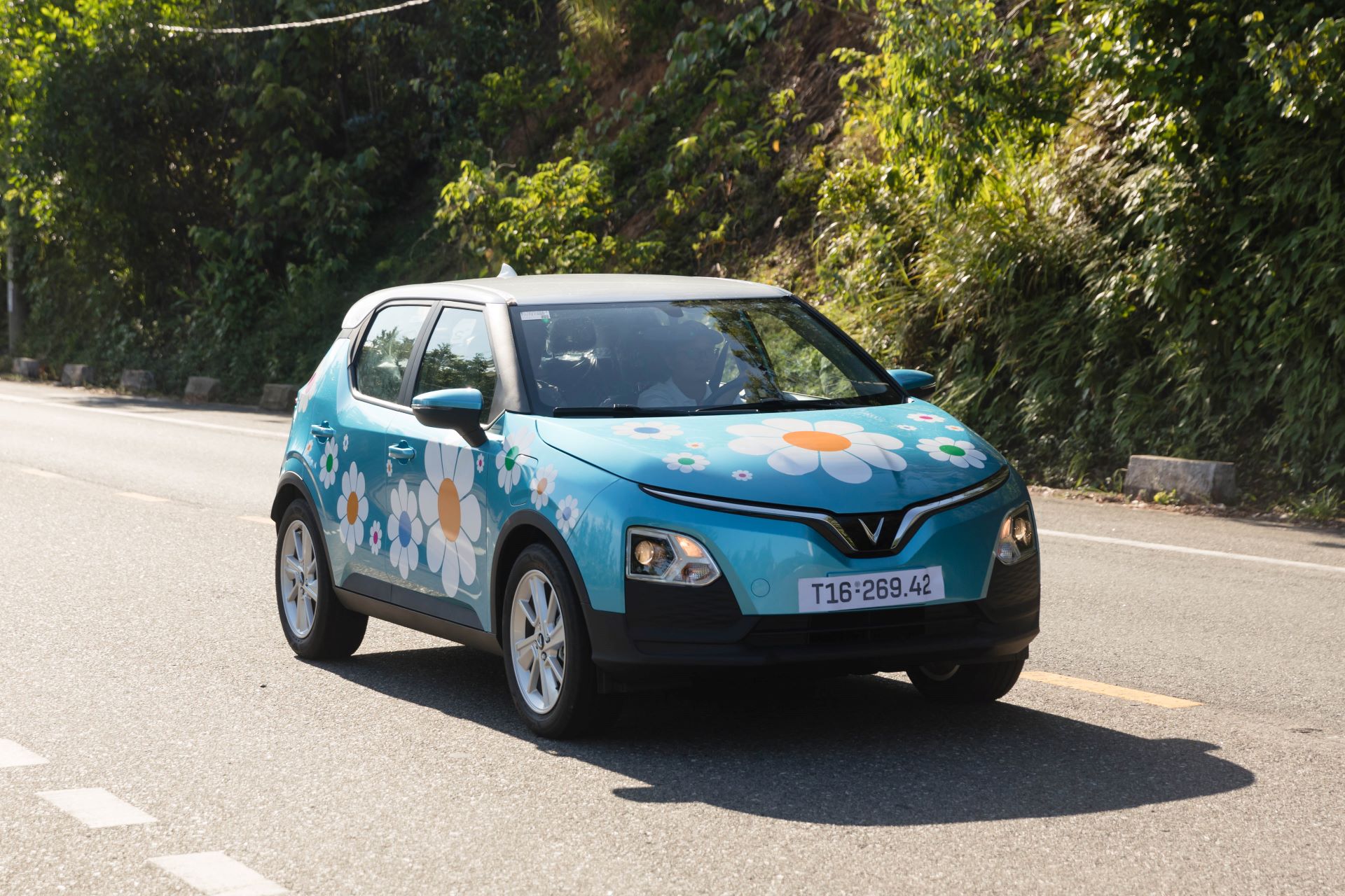 Thời bão giá xăng, cầm 500 triệu đồng mua xe nào vừa “nhàn đầu”, vừa tiết kiệm?- Ảnh 1. Thời bão giá xăng, cầm 500 triệu đồng mua xe nào vừa “nhàn đầu”, vừa tiết kiệm?- Ảnh 1.