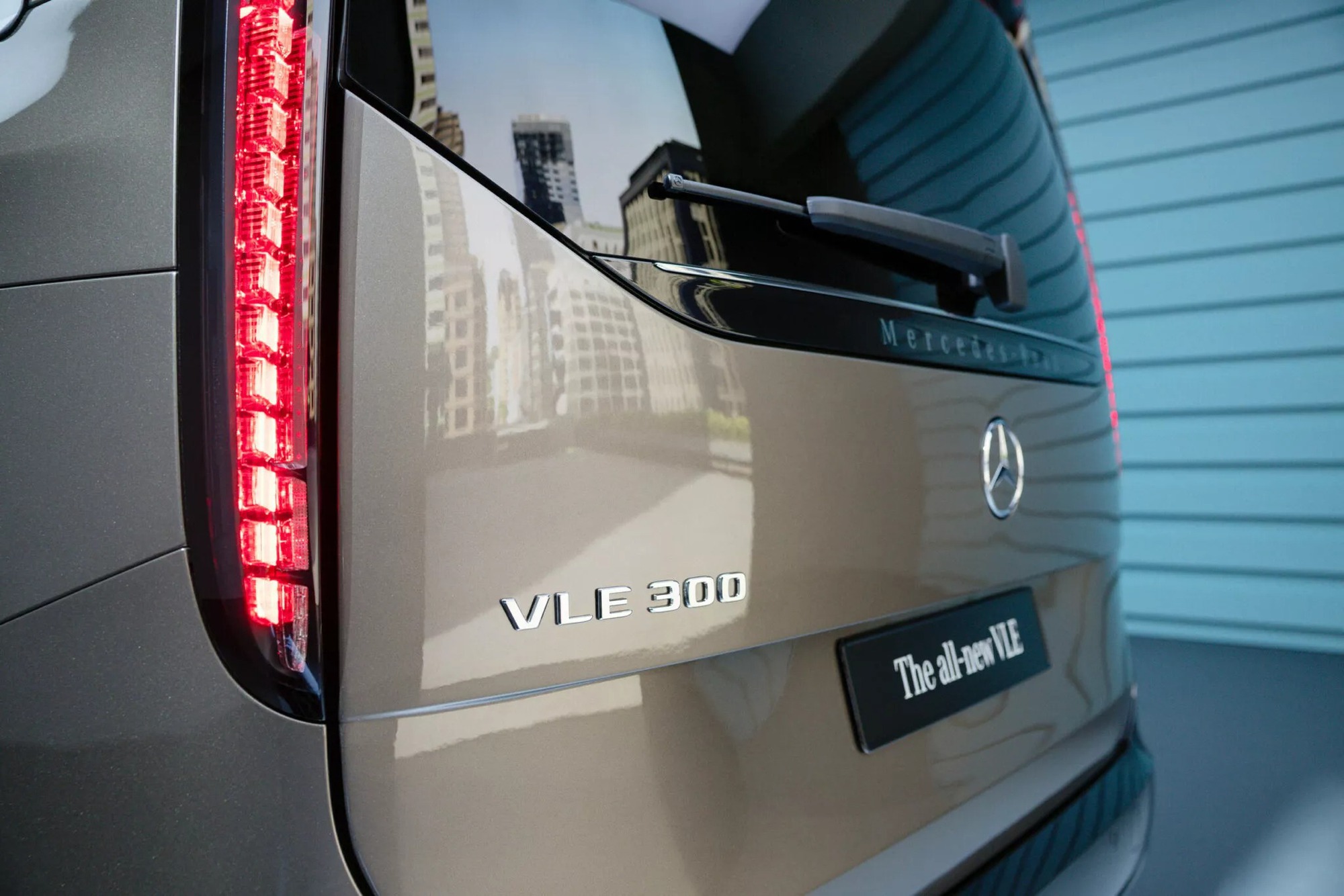 Mercedes-Benz VLE trình làng: Minivan điện đi hơn 700 km, nội thất màn hình 8K như máy bay riêng- Ảnh 10. Mercedes-Benz VLE trình làng: Minivan điện đi hơn 700 km, nội thất màn hình 8K như máy bay riêng- Ảnh 10.