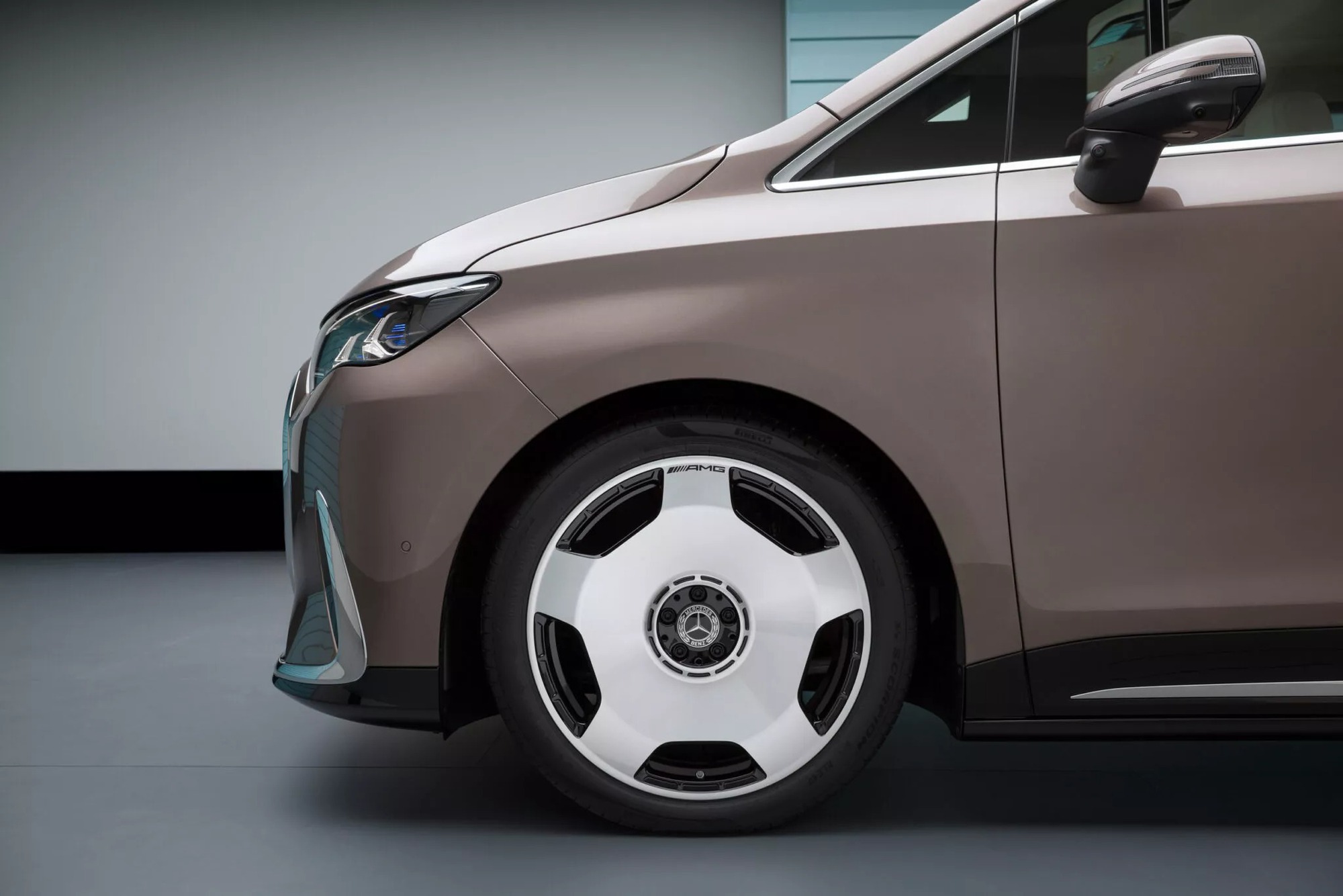 Mercedes-Benz VLE trình làng: Minivan điện đi hơn 700 km, nội thất màn hình 8K như máy bay riêng- Ảnh 7. Mercedes-Benz VLE trình làng: Minivan điện đi hơn 700 km, nội thất màn hình 8K như máy bay riêng- Ảnh 7.