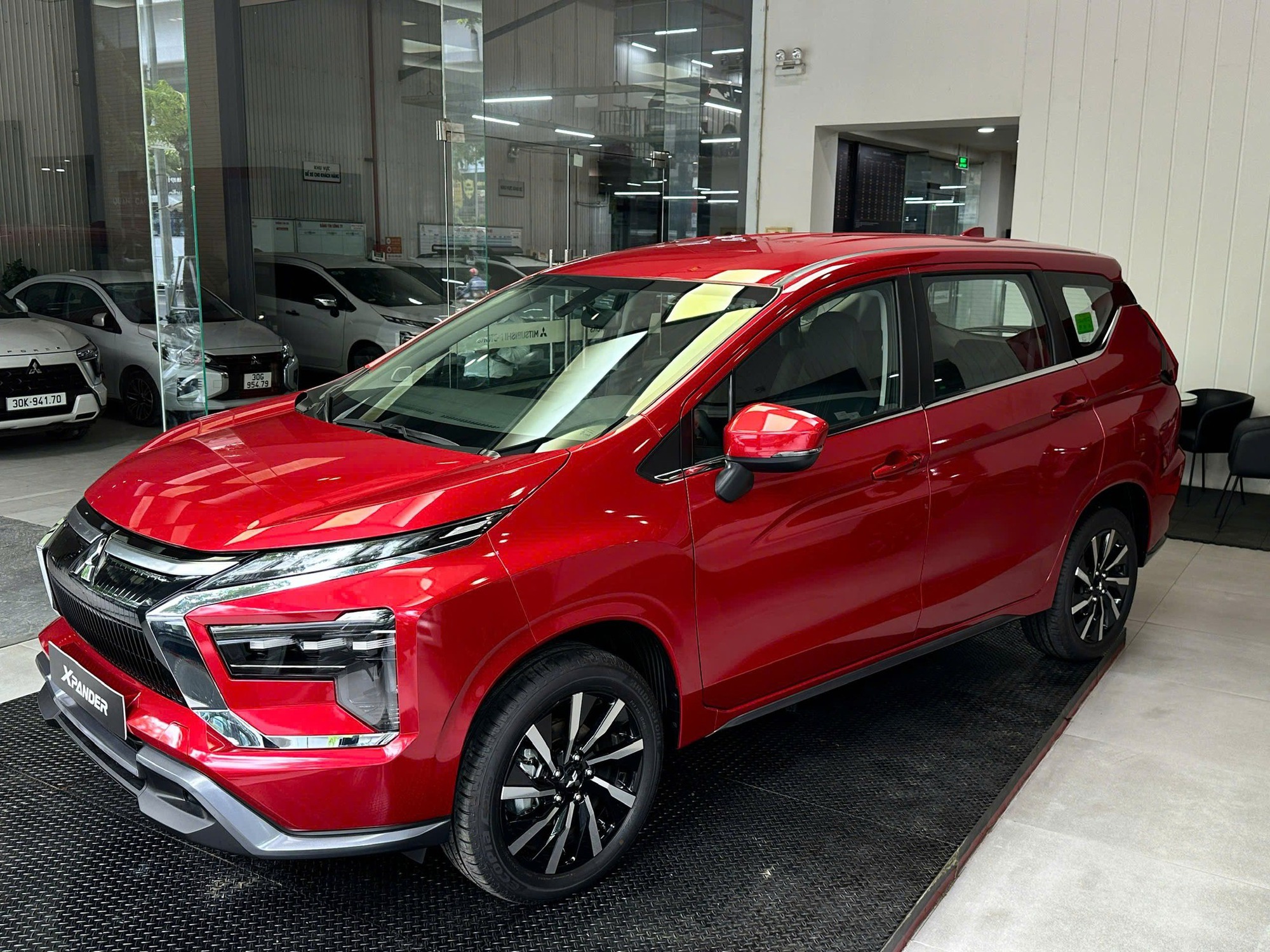 Chờ đợi 1.256 ngày, Toyota Veloz Cross lần thứ hai đánh bại được Mitsubishi Xpander- Ảnh 4. Chờ đợi 1.256 ngày, Toyota Veloz Cross lần thứ hai đánh bại được Mitsubishi Xpander- Ảnh 4.
