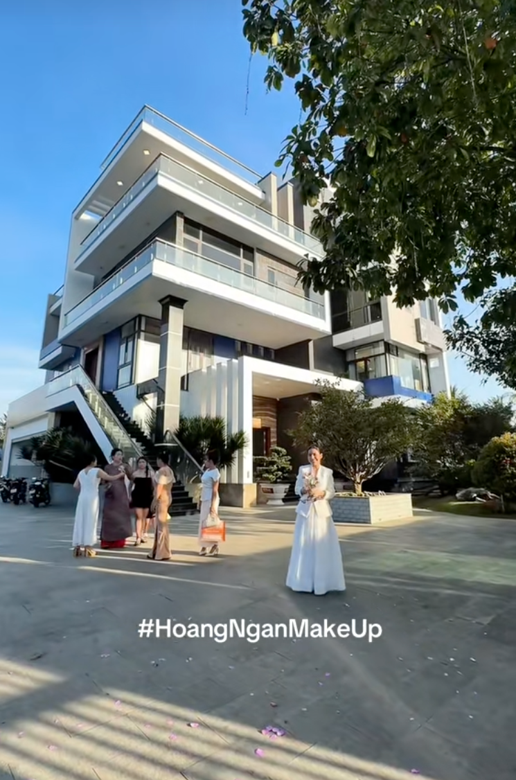 Tổng t&agrave;i xứ Cam ở rể Việt Nam như thế n&agrave;y sao: Phụ vợ nhặt hạt điều, rửa loạt "xế hộp" tiền tỷ cho bố mẹ vợ- Ảnh 6.