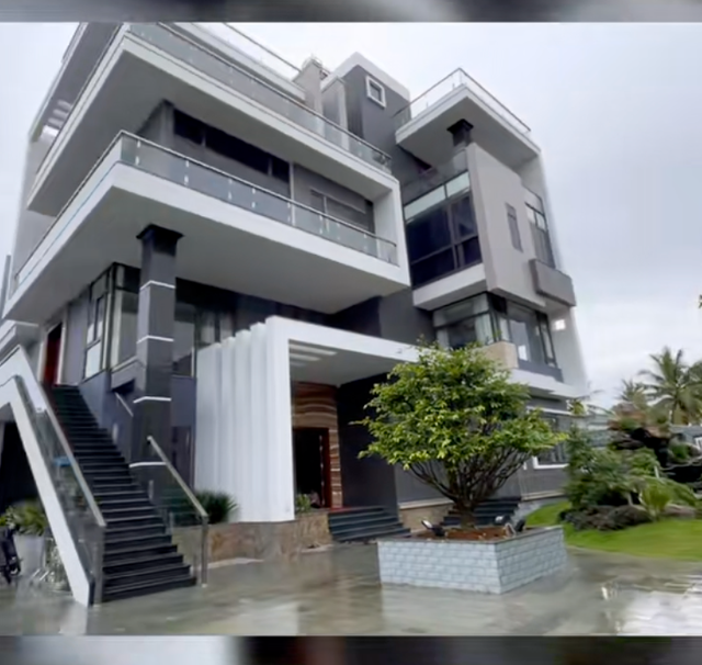 Tổng t&agrave;i xứ Cam ở rể Việt Nam như thế n&agrave;y sao: Phụ vợ nhặt hạt điều, rửa loạt "xế hộp" tiền tỷ cho bố mẹ vợ- Ảnh 4.