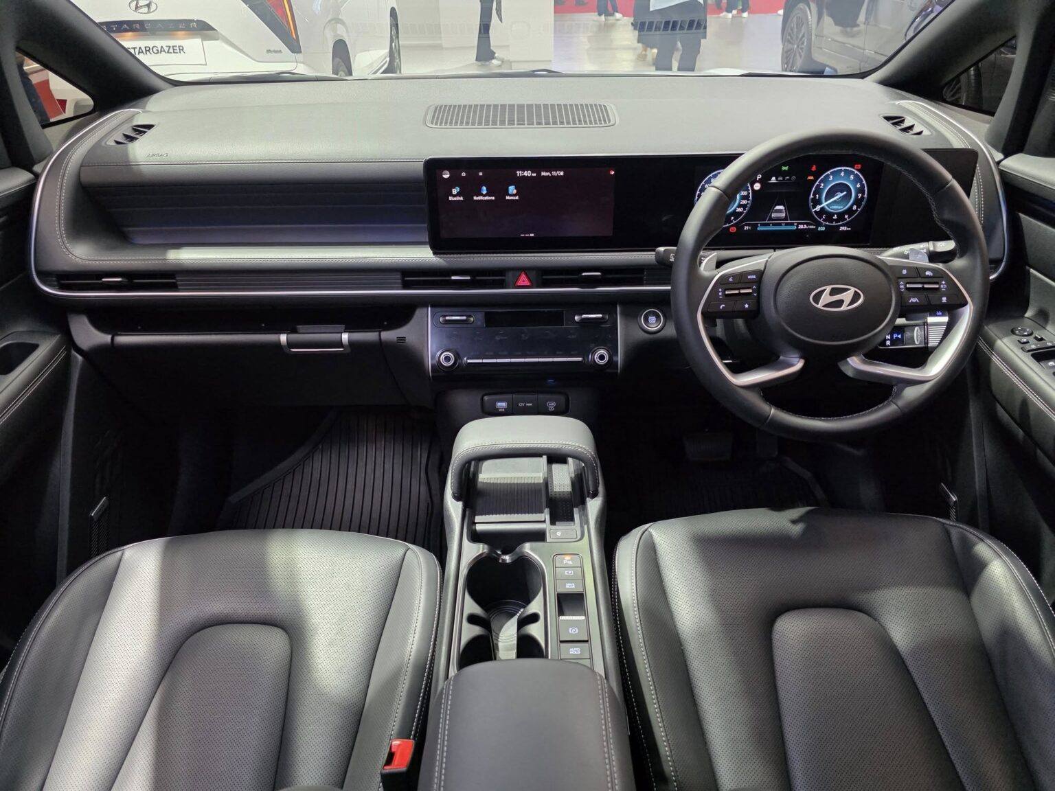 Hyundai Stargazer 2026 tại Việt Nam lộ 'full' th&ocirc;ng số: 3 phi&ecirc;n bản, cấu h&igrave;nh đắt nhất c&oacute; cặp m&agrave;n h&igrave;nh lớn, phanh điện tử, ADAS, cạnh tranh Xpander- Ảnh 4.