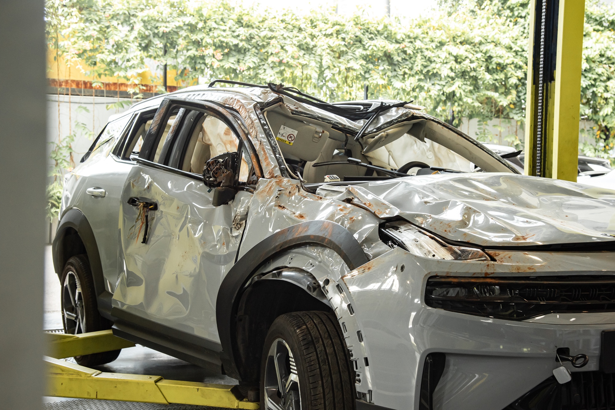 Cột A ô tô sau tai nạn