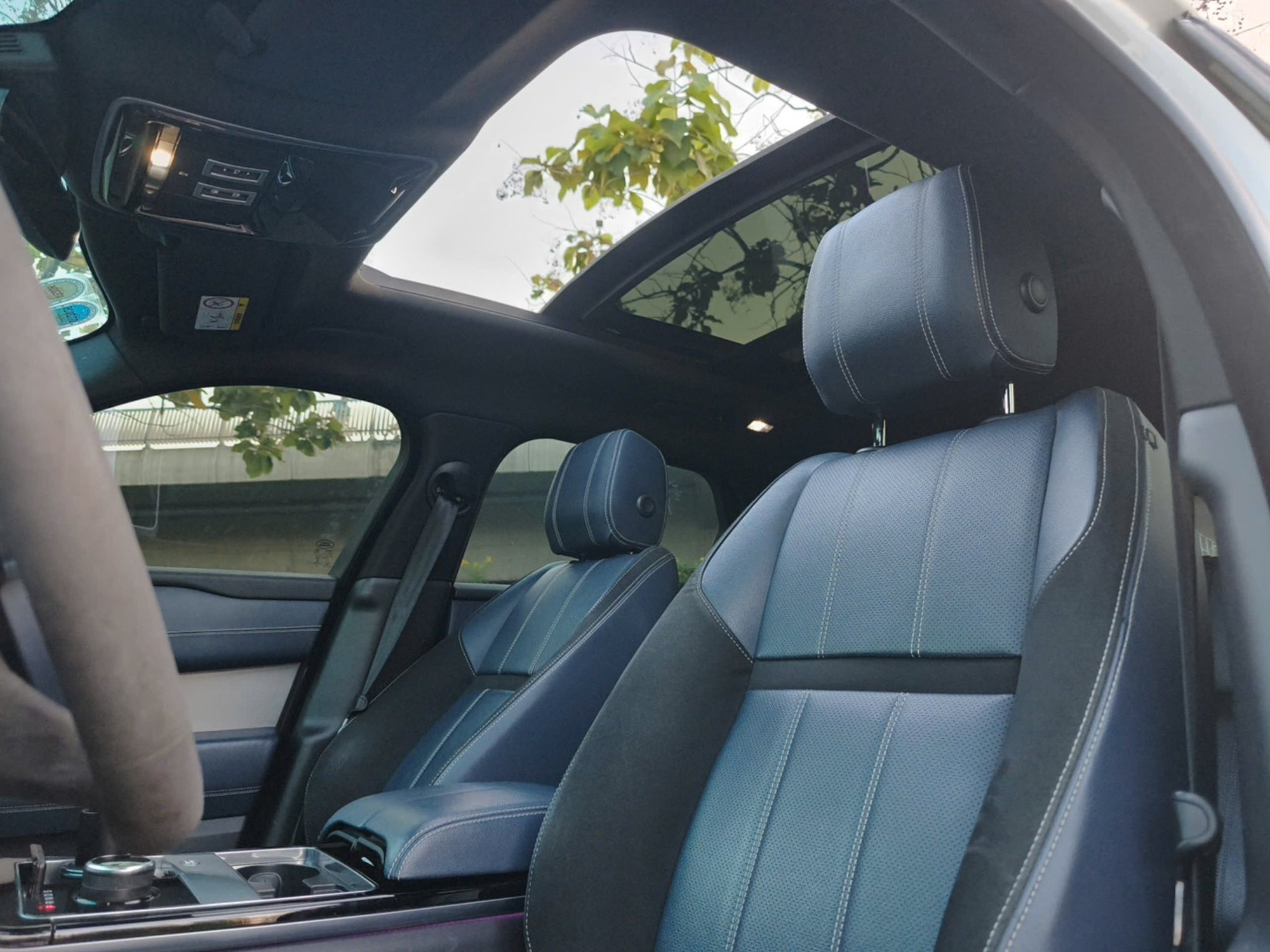 Hoa hậu Kỳ Duy&ecirc;n b&aacute;n Range Rover Velar sau gần 6 năm: Xe đi 64.000 km, gi&aacute; chỉ khoảng một nửa l&uacute;c mua- Ảnh 10.