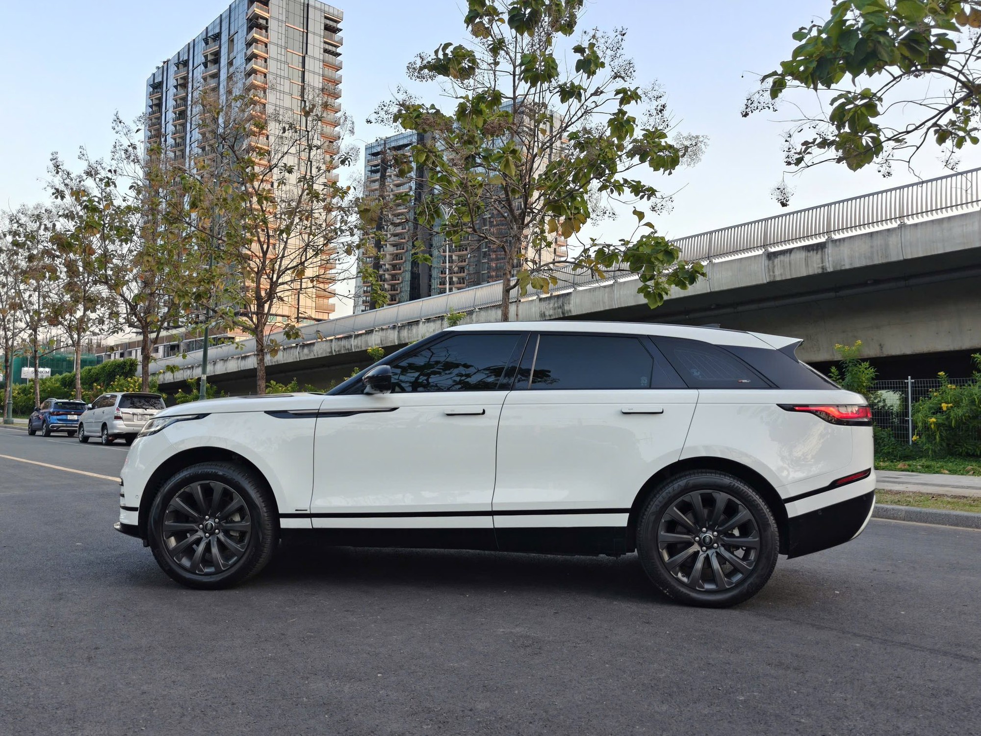 Hoa hậu Kỳ Duy&ecirc;n b&aacute;n Range Rover Velar sau gần 6 năm: Xe đi 64.000 km, gi&aacute; chỉ khoảng một nửa l&uacute;c mua- Ảnh 3.