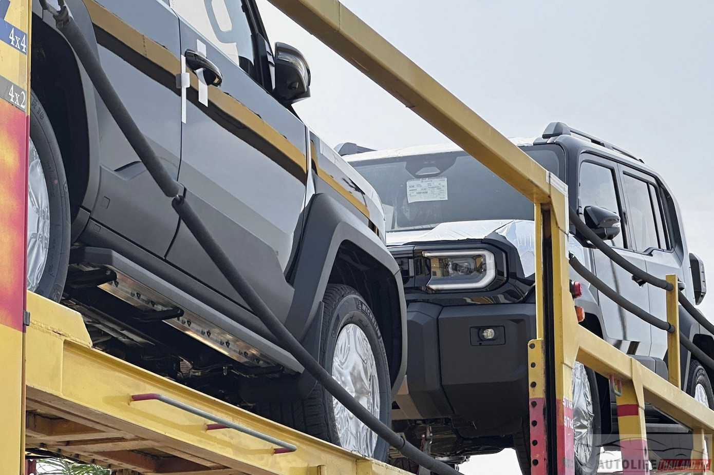 Toyota Land Cruiser cỡ nhỏ lộ diện tr&ecirc;n phố trước ng&agrave;y ra mắt- Ảnh 2.