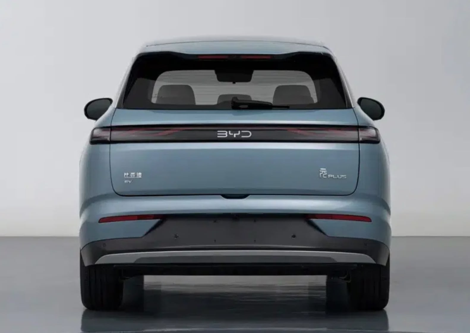 BYD Atto 3 mới lộ diện: Khác hẳn bản bán ở Việt Nam, dẫn động cầu sau và tay nắm cửa như Porsche 911- Ảnh 2. BYD Atto 3 mới lộ diện: Khác hẳn bản bán ở Việt Nam, dẫn động cầu sau và tay nắm cửa như Porsche 911- Ảnh 2.