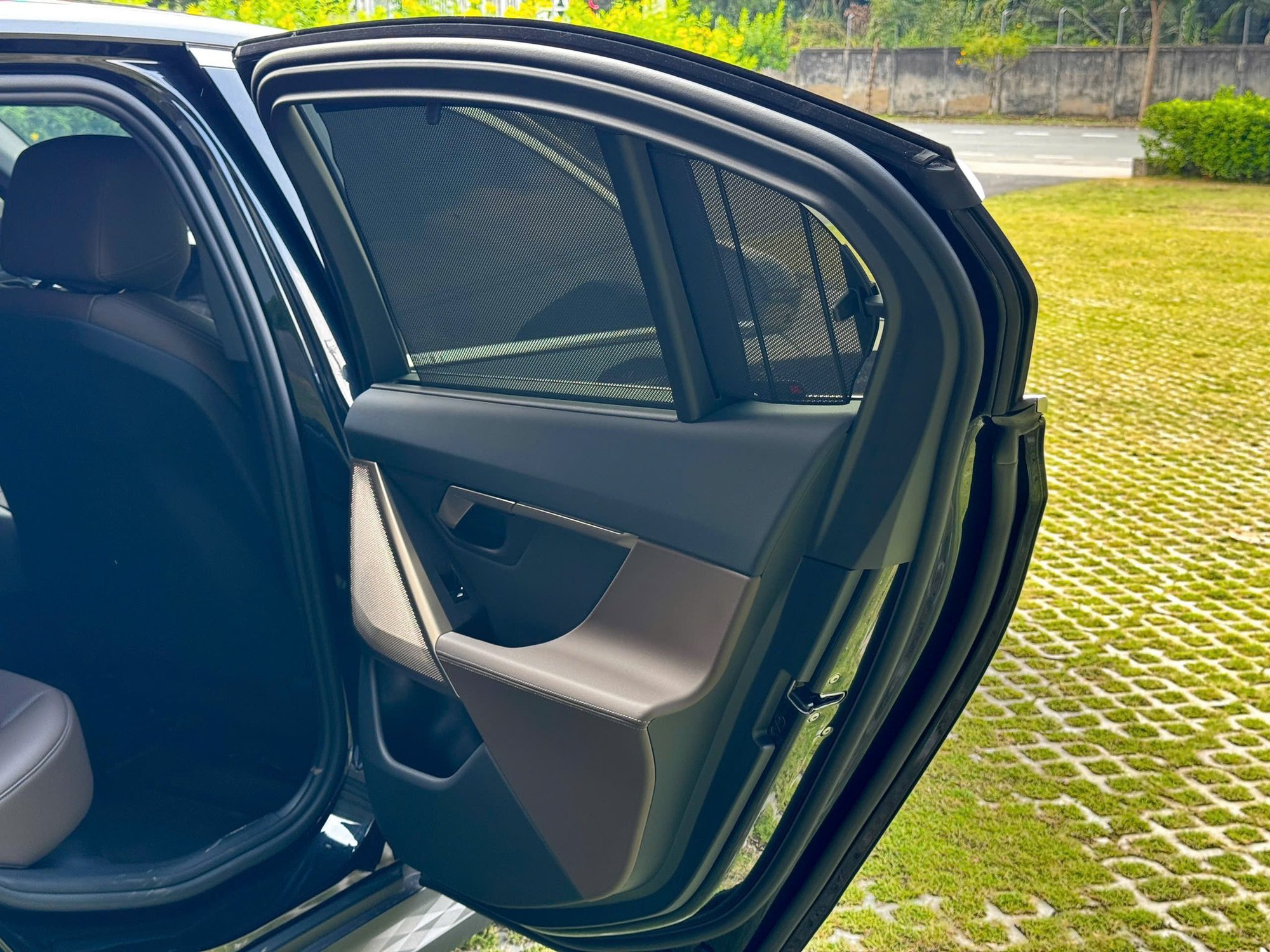 Lăn b&aacute;nh chưa hết 1 b&igrave;nh xăng, chiếc BMW 520i đời mới n&agrave;y được rao b&aacute;n rẻ hơn khoảng 300 triệu đồng so với gi&aacute; h&atilde;ng- Ảnh 8.