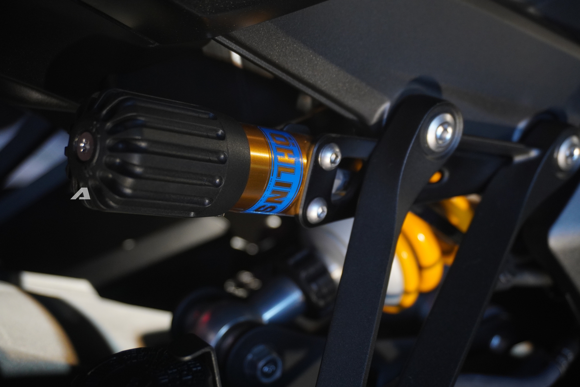 Kawasaki Z1100 SE ra mắt Việt Nam: Động cơ mạnh hơn, c&oacute; trang bị như &ocirc; t&ocirc;, gi&aacute; b&aacute;n khiến nhiều người bất ngờ- Ảnh 8.