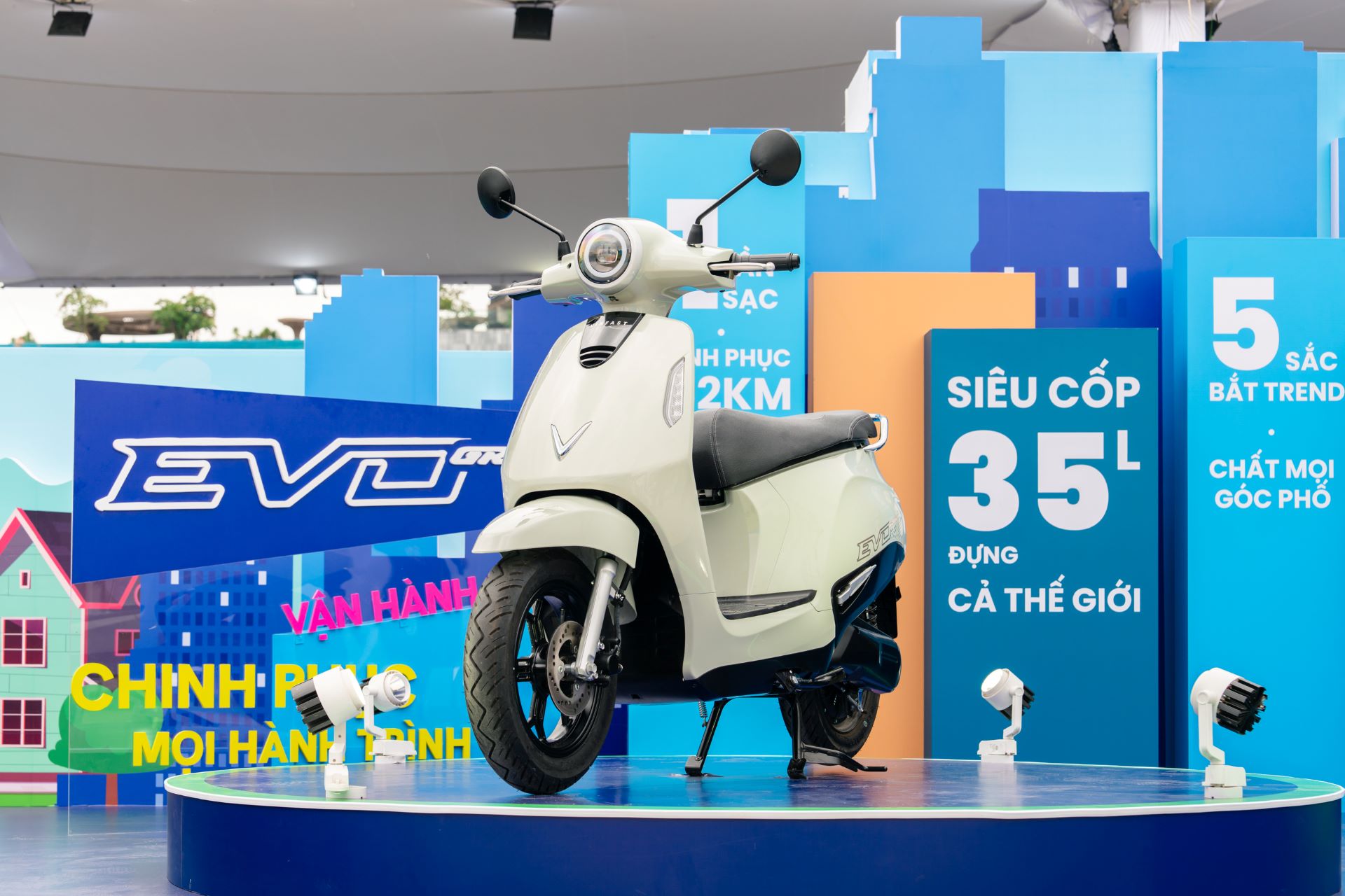 Mua xe m&aacute;y điện online gi&aacute; bao nhi&ecirc;u, c&oacute; khuyến m&atilde;i nhiều kh&ocirc;ng?- Ảnh 4.