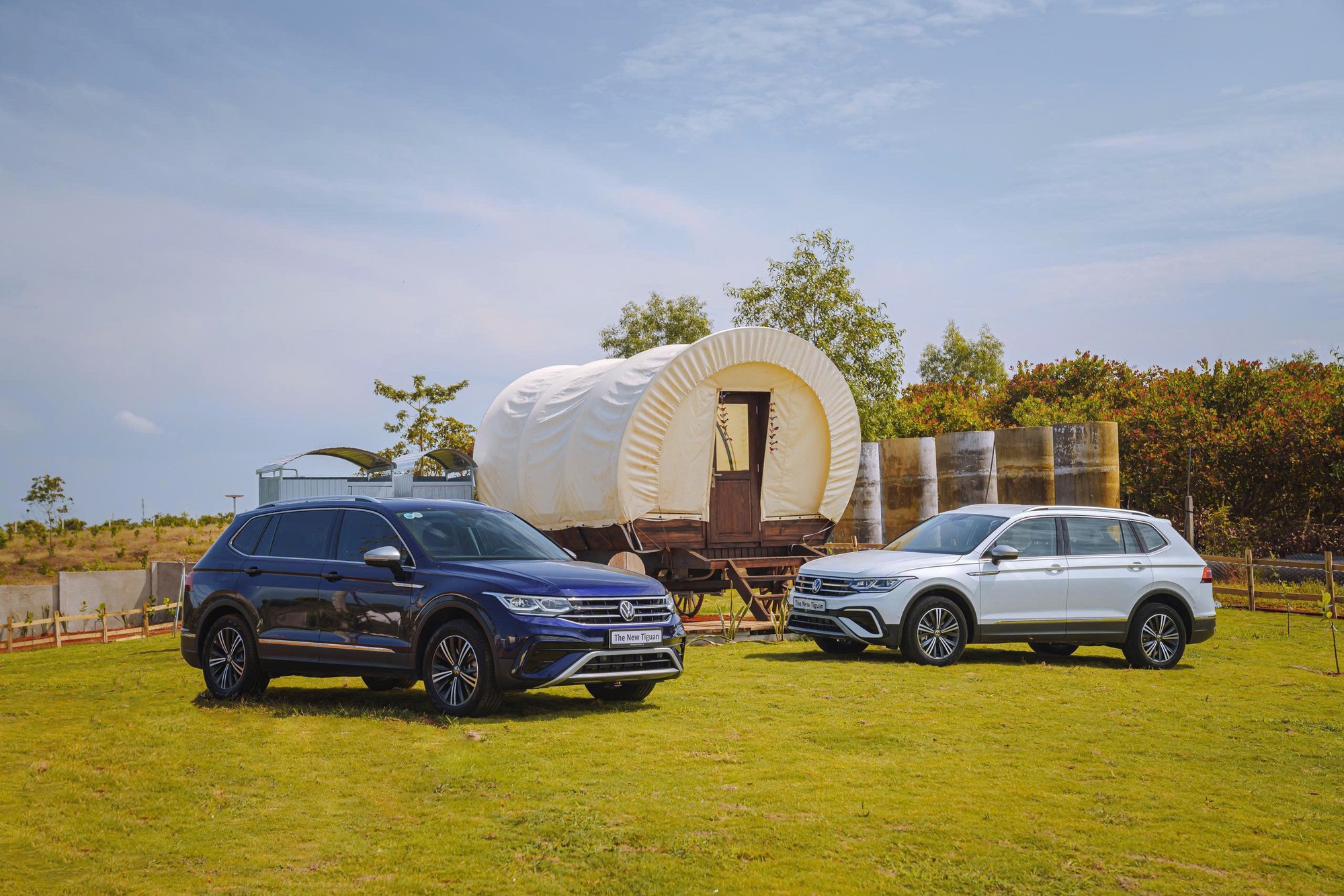 Volkswagen &lsquo;tặng xăng&rsquo; cho kh&aacute;ch Việt mua xe: Quy đổi tới gần 1.200 l&iacute;t, c&oacute; thể đi được cả năm- Ảnh 2.