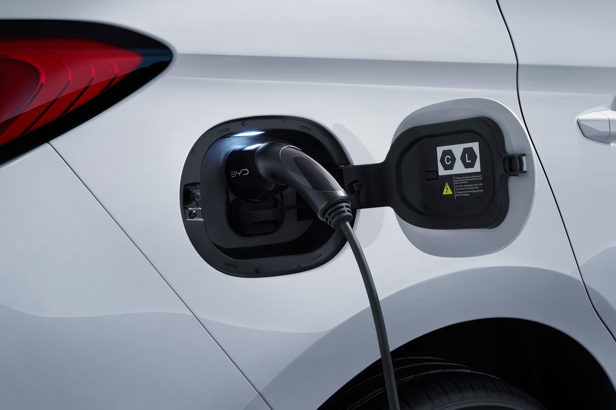 BYD M6 b&aacute;n gần 2.000 chiếc từ khi ra mắt, sắp đuổi kịp nhiều xe Nhật, H&agrave;n tại Việt Nam- Ảnh 4.