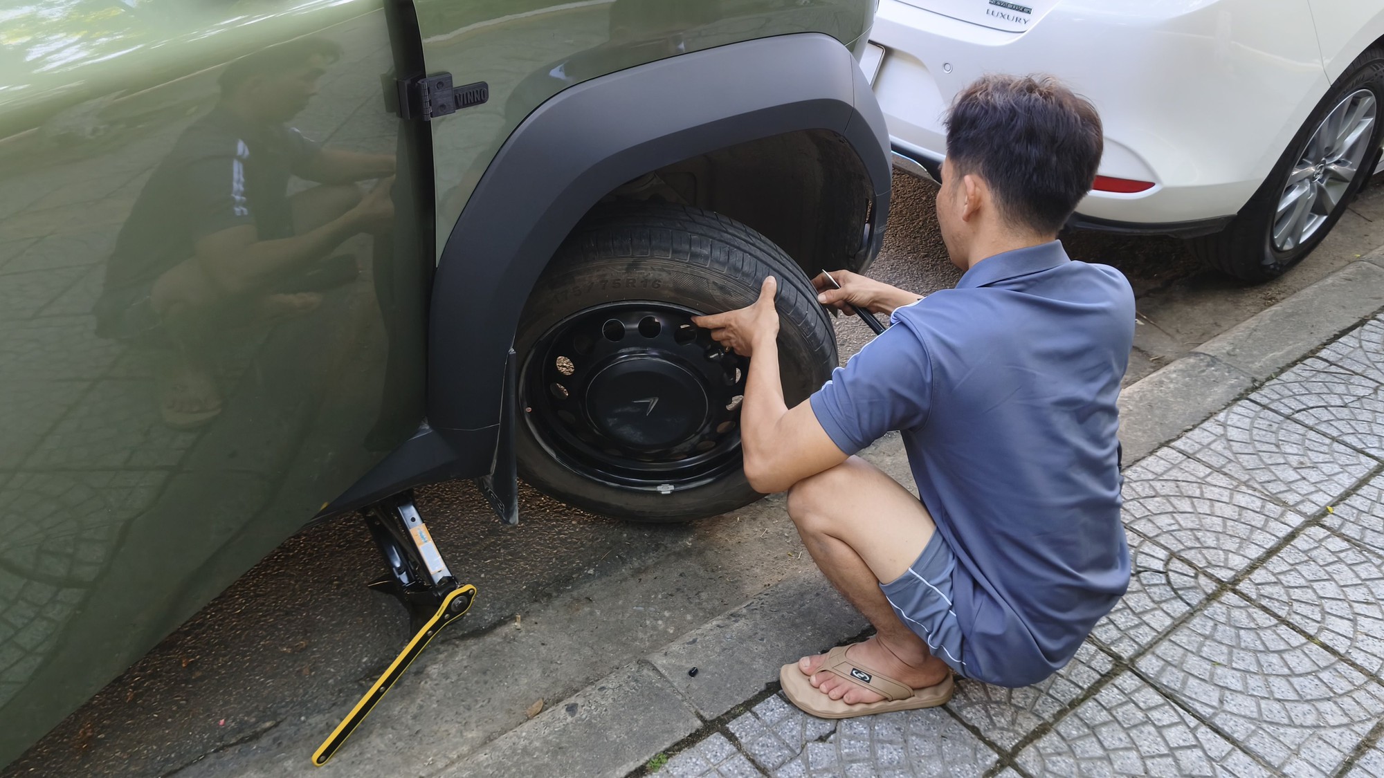 Xuy&ecirc;n Việt 5.500 km bằng VinFast VF 3: Sạc 53 lần, ngủ tr&ecirc;n xe thoải m&aacute;i, tiết kiệm hơn chục triệu v&agrave; vượt đ&egrave;o M&atilde; P&igrave; L&egrave;ng ngon ơ- Ảnh 12.