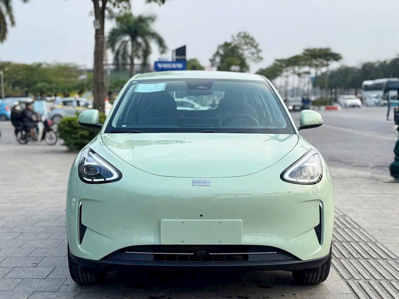 Geely EX2 về đại l&yacute;: Gi&aacute; dự kiến từ khoảng 500 triệu đồng, 2 bản, m&agrave;n h&igrave;nh khủng, c&oacute; camera 360, ADAS- Ảnh 3.