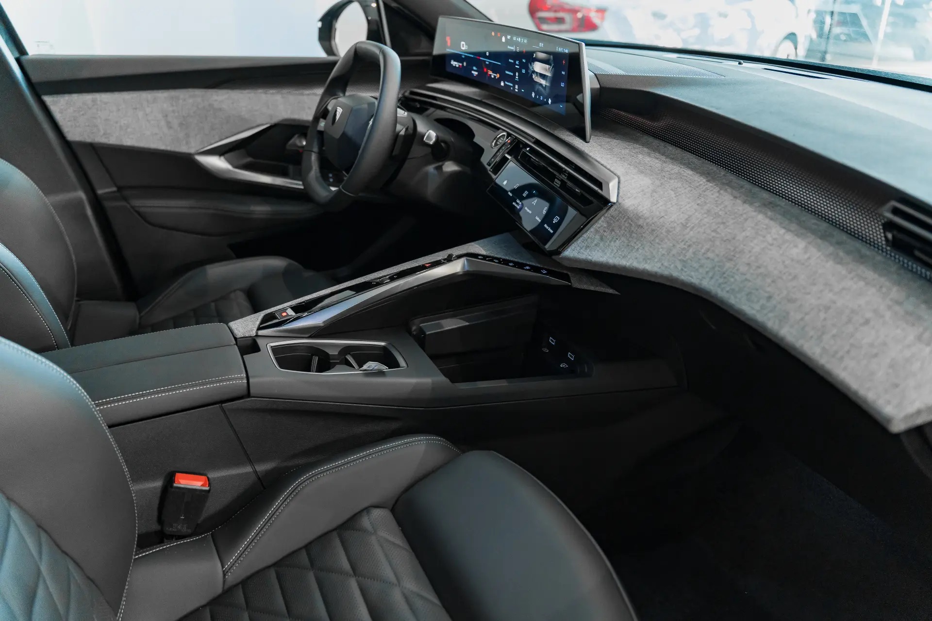 Ảnh thực tế Peugeot 3008 v&agrave; 5008 thế hệ mới tại Việt Nam: Thiết kế lai coupe độc đ&aacute;o, dễ d&ugrave;ng động cơ hybrid, chờ ra mắt đấu CR-V- Ảnh 11.