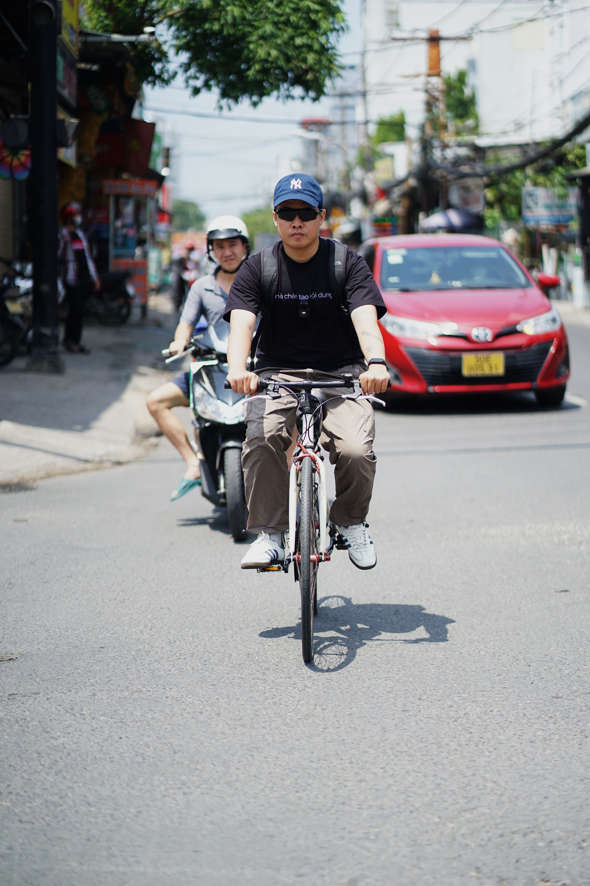 Xăng biến động, chàng trai văn phòng đạp xe 24km/ngày đi làm: Không chỉ tiết kiệm mà còn “lột xác” body sau 10 ngày- Ảnh 3. Xăng biến động, chàng trai văn phòng đạp xe 24km/ngày đi làm: Không chỉ tiết kiệm mà còn “lột xác” body sau 10 ngày- Ảnh 3.