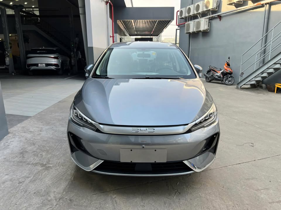 Bỏ qua xe xăng chạy dịch vụ, BYD M6 liệu c&oacute; l&agrave; &lsquo;mỏ v&agrave;ng&rsquo; mới: 7 chỗ rộng r&atilde;i, sạc một lần chạy 420km, đầy ắp c&ocirc;ng nghệ &lsquo;nịnh&rsquo; kh&aacute;ch- Ảnh 2.