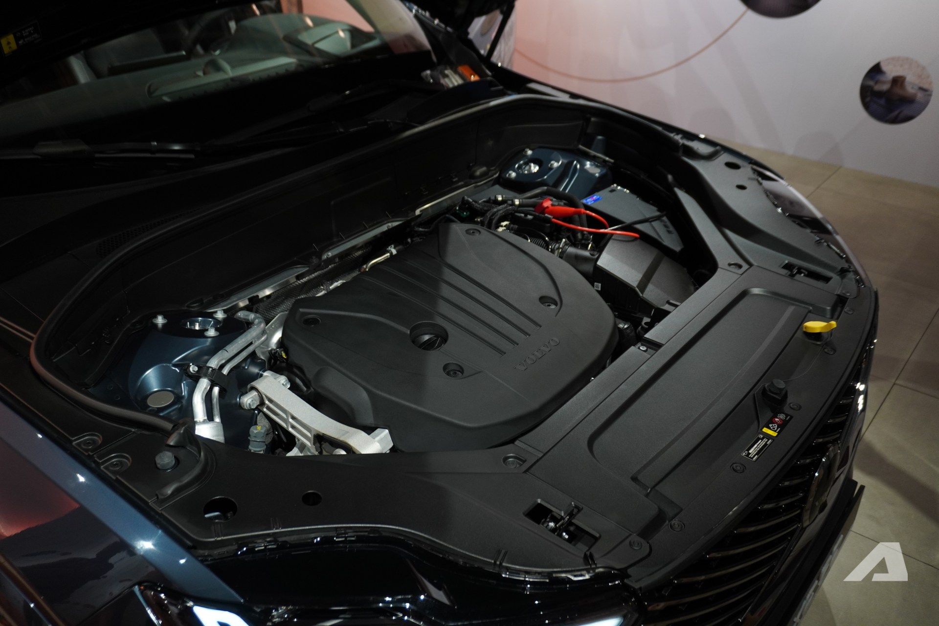 Volvo XC90 2026 ra mắt Việt Nam: Giá 3,289 tỷ đồng rẻ hơn cả Lexus RX, màn lớn hơn, động cơ không mạnh như trước- Ảnh 5. Volvo XC90 2026 ra mắt Việt Nam: Giá 3,289 tỷ đồng rẻ hơn cả Lexus RX, màn lớn hơn, động cơ không mạnh như trước- Ảnh 5.