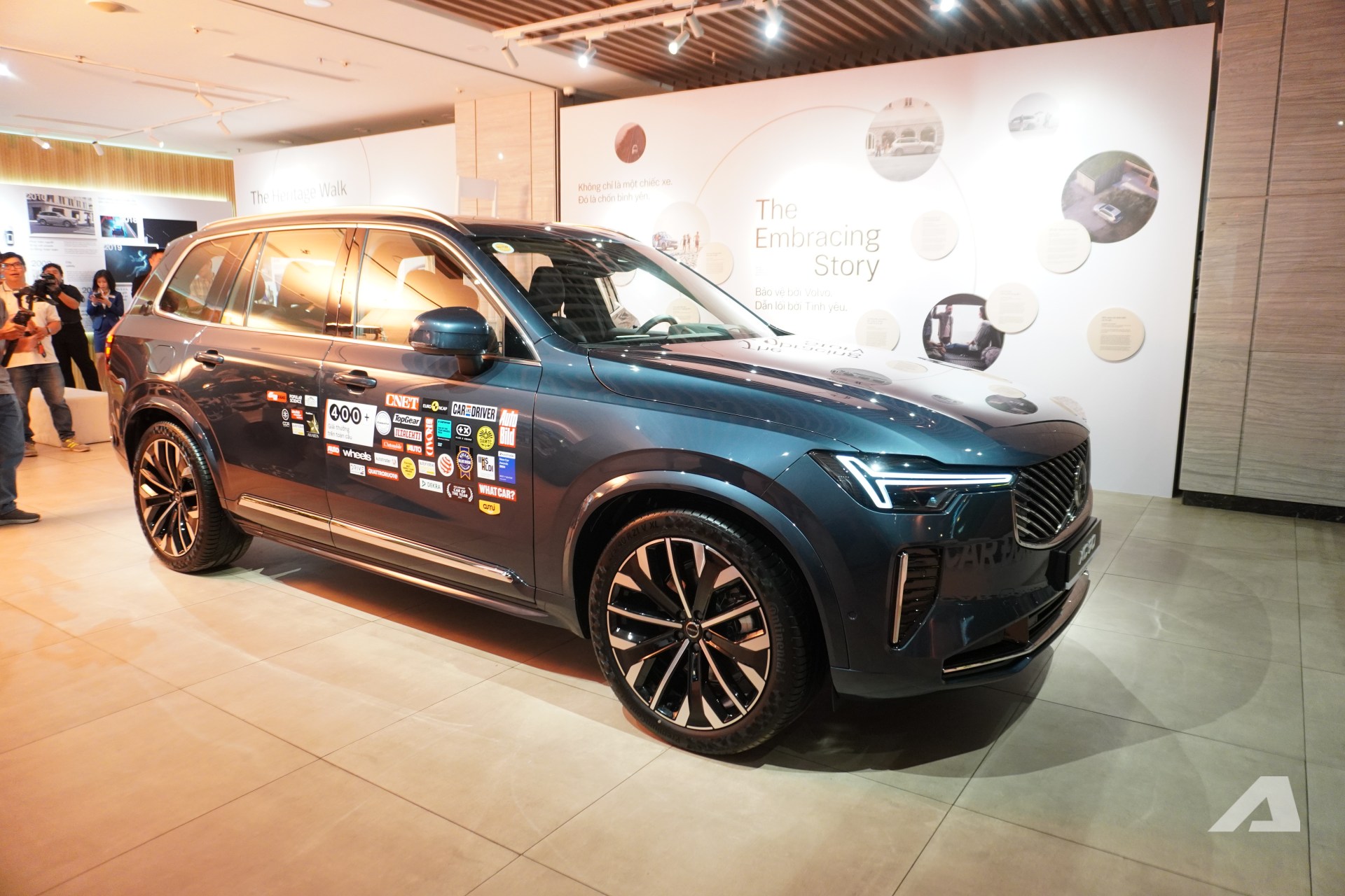 Volvo XC90 2026 ra mắt Việt Nam: Giá 3,289 tỷ đồng rẻ hơn cả Lexus RX, màn lớn hơn, động cơ không mạnh như trước- Ảnh 6. Volvo XC90 2026 ra mắt Việt Nam: Giá 3,289 tỷ đồng rẻ hơn cả Lexus RX, màn lớn hơn, động cơ không mạnh như trước- Ảnh 6.