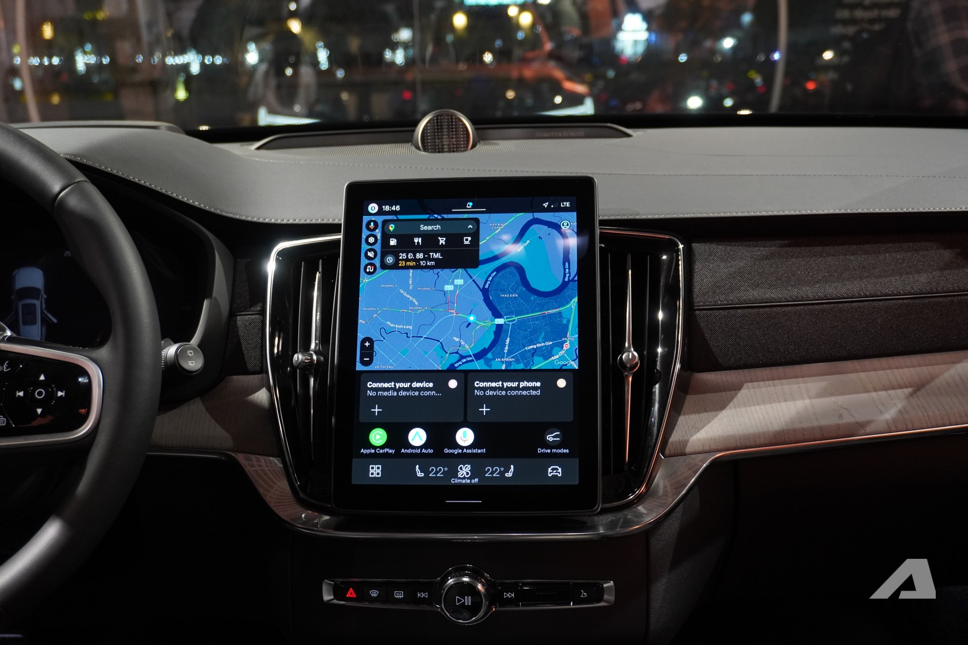 Volvo XC90 2026 ra mắt Việt Nam: Giá 3,289 tỷ đồng rẻ hơn cả Lexus RX, màn lớn hơn, động cơ không mạnh như trước- Ảnh 14. Volvo XC90 2026 ra mắt Việt Nam: Giá 3,289 tỷ đồng rẻ hơn cả Lexus RX, màn lớn hơn, động cơ không mạnh như trước- Ảnh 14.