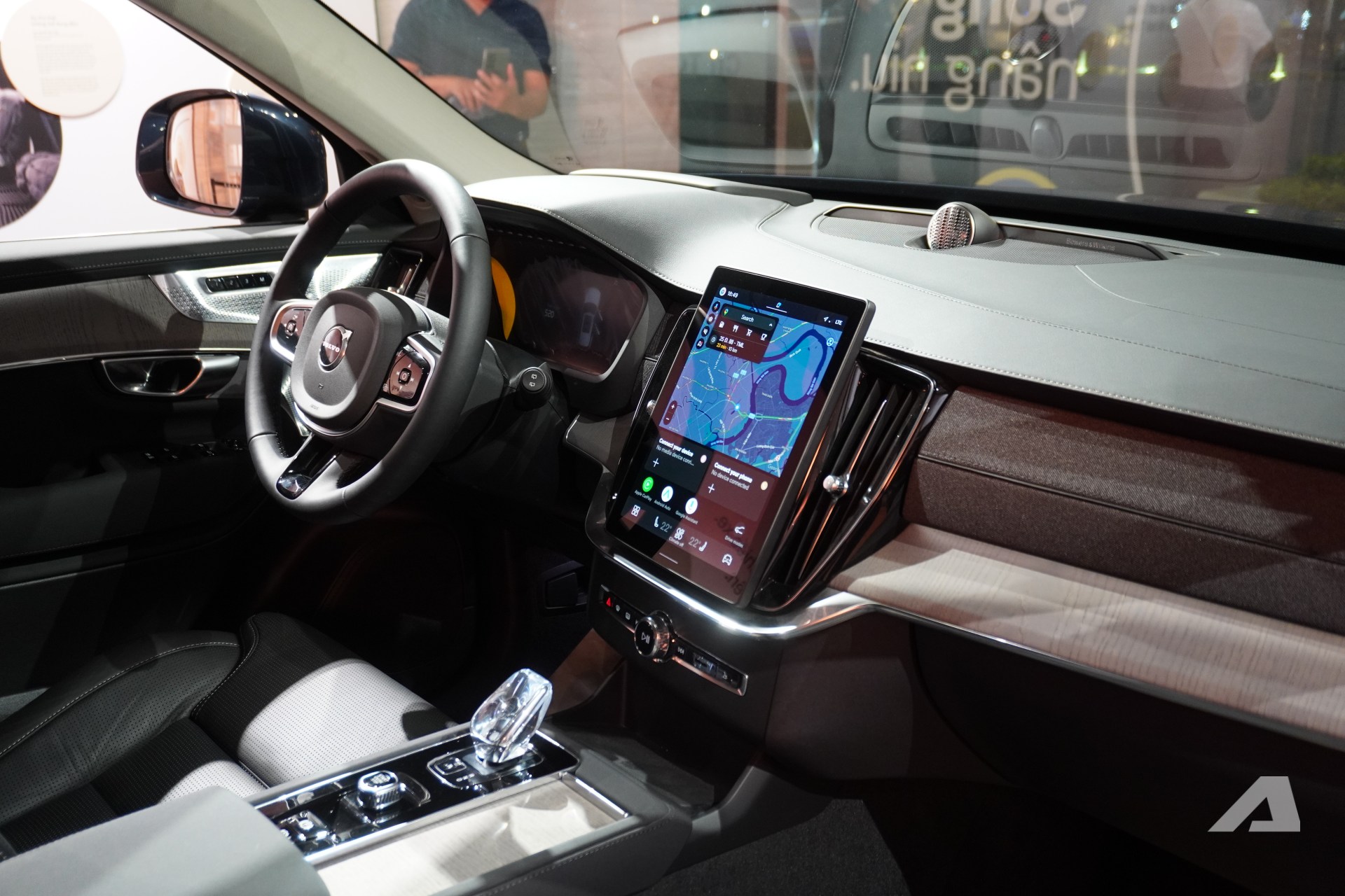 Volvo XC90 2026 ra mắt Việt Nam: Giá 3,289 tỷ đồng rẻ hơn cả Lexus RX, màn lớn hơn, động cơ không mạnh như trước- Ảnh 4. Volvo XC90 2026 ra mắt Việt Nam: Giá 3,289 tỷ đồng rẻ hơn cả Lexus RX, màn lớn hơn, động cơ không mạnh như trước- Ảnh 4.