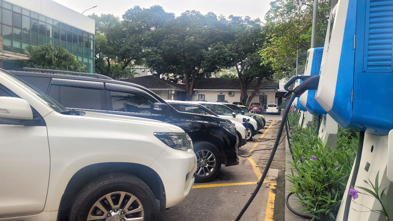 Thủ tướng: Nghiên cứu, ban hành chính sách khuyến khích phát triển xe điện- Ảnh 1. Thủ tướng: Nghiên cứu, ban hành chính sách khuyến khích phát triển xe điện- Ảnh 1.