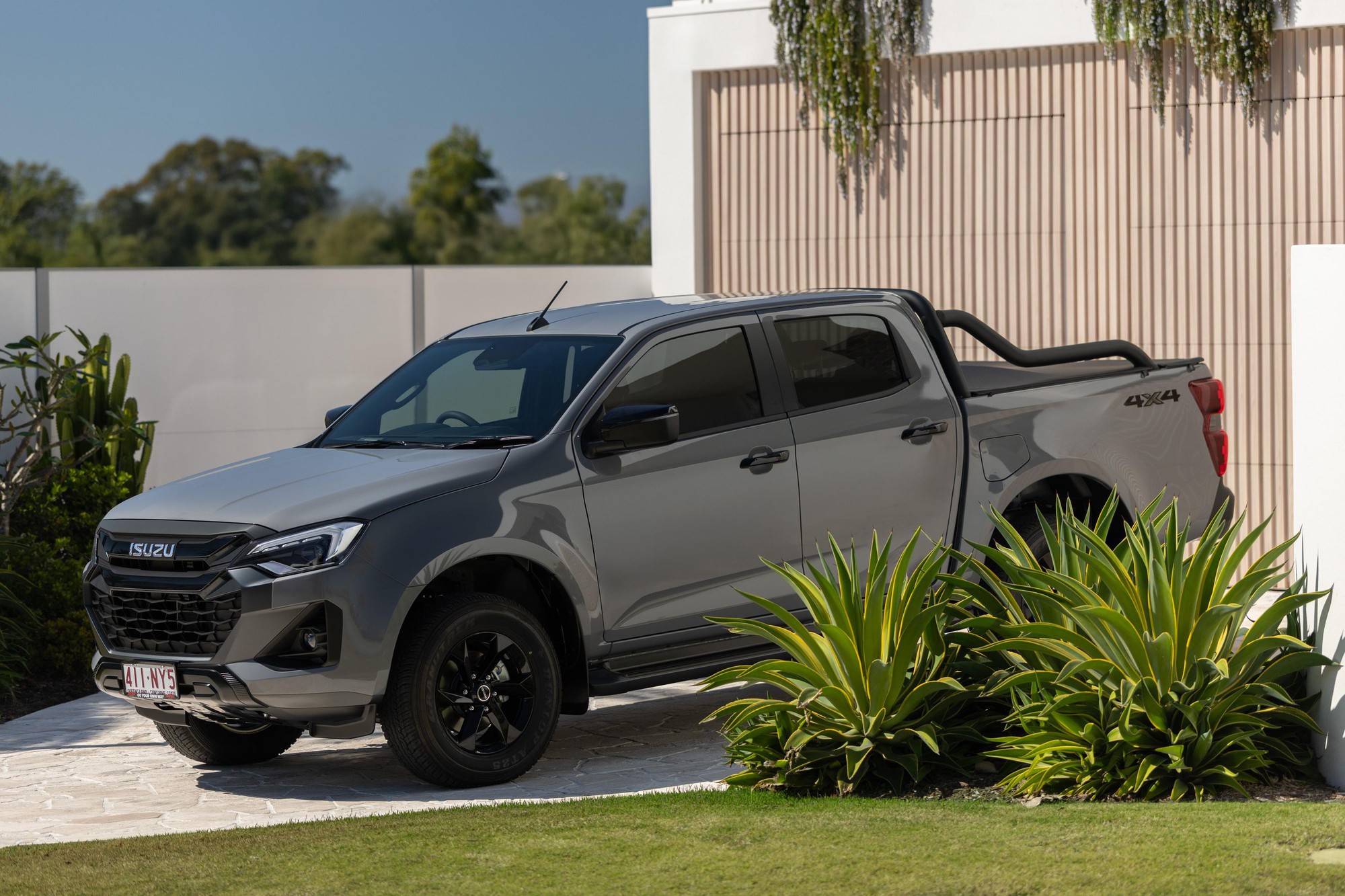 Isuzu D-Max 2026 sắp ra mắt ĐNÁ: Máy 2.2L mới mạnh hơn hẳn, tiết kiệm dầu hơn, về Việt Nam sẽ dễ cạnh tranh hơn với Triton- Ảnh 4. Isuzu D-Max 2026 sắp ra mắt ĐNÁ: Máy 2.2L mới mạnh hơn hẳn, tiết kiệm dầu hơn, về Việt Nam sẽ dễ cạnh tranh hơn với Triton- Ảnh 4.