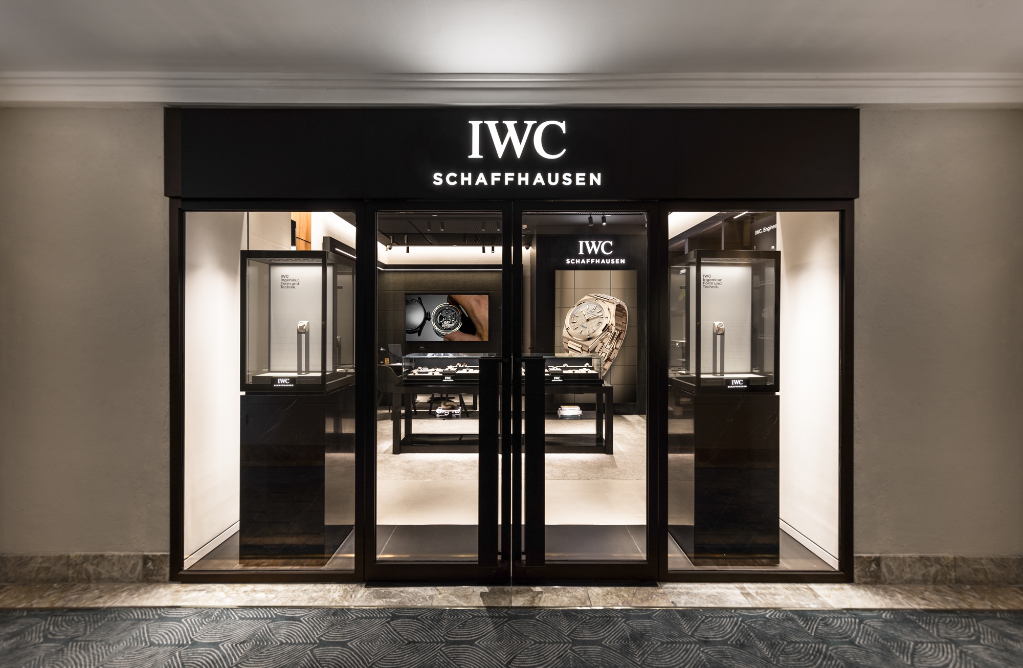 IWC Schaffhausen ch&iacute;nh thức khai trương cửa h&agrave;ng đầu ti&ecirc;n tại H&agrave; Nội- Ảnh 1.
